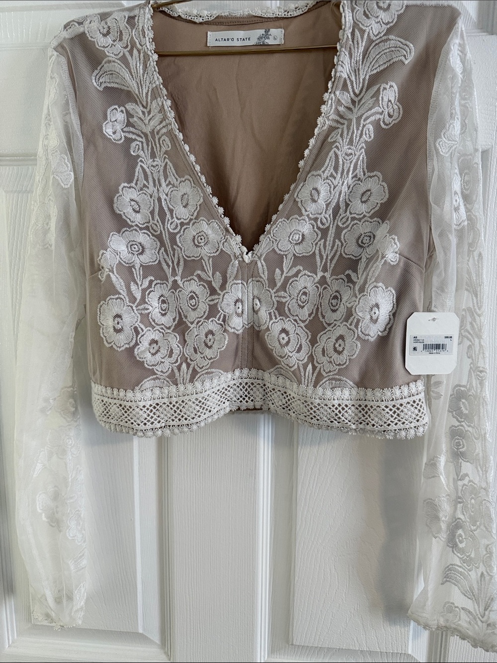 Altar'd State Arissa Floral Embroidered Lace Crop Top Long-Sleeve - size Large